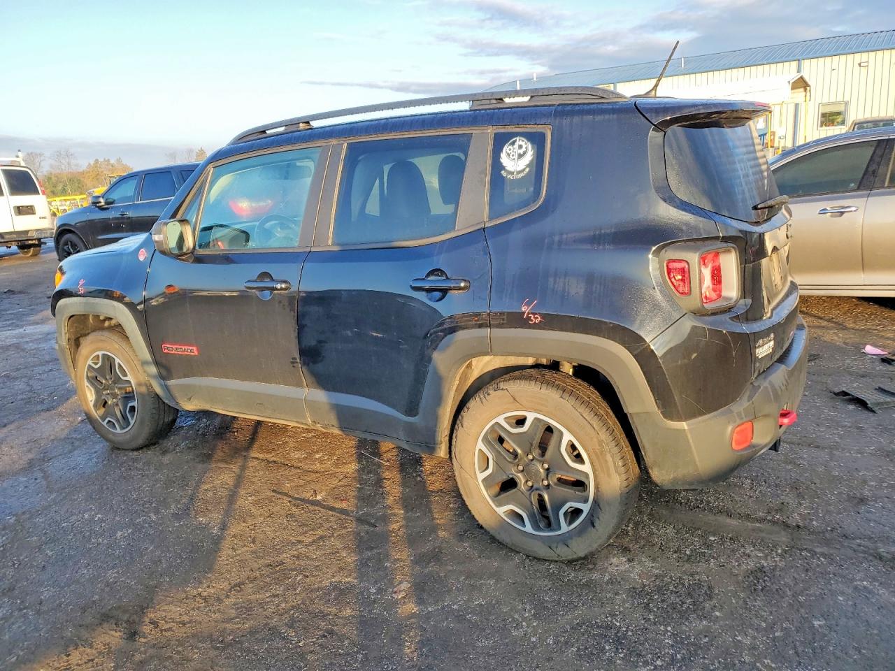 2017 JEEP RENEGADE TRAILHAWK photo 2