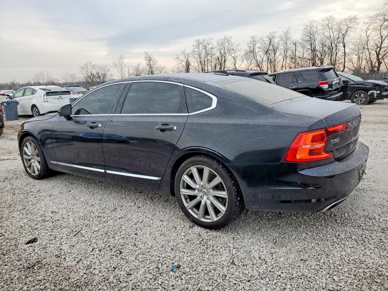 2018 VOLVO S90 T6 INSCRIPTION photo 3