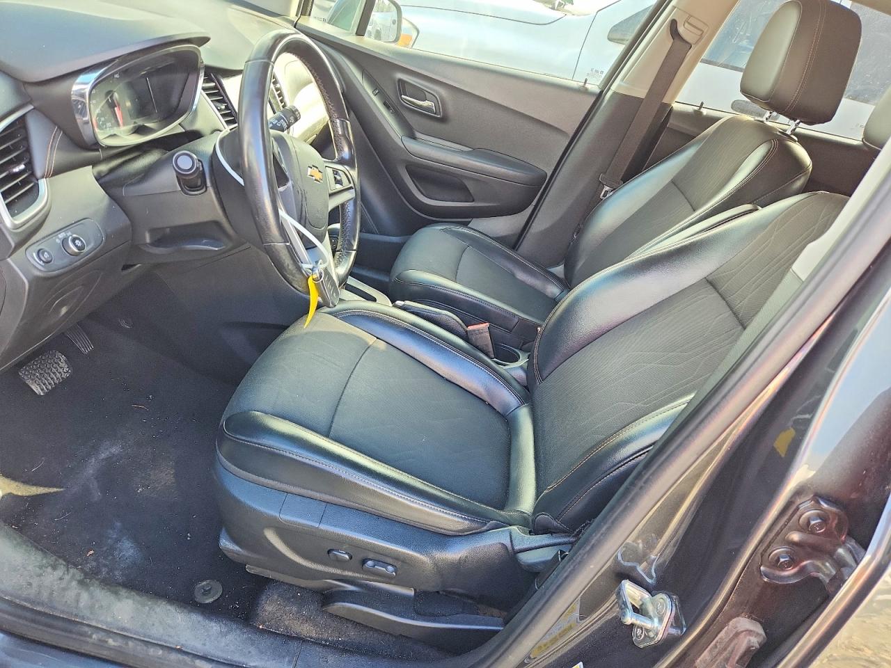 2018 CHEVROLET TRAX 1LT photo 7