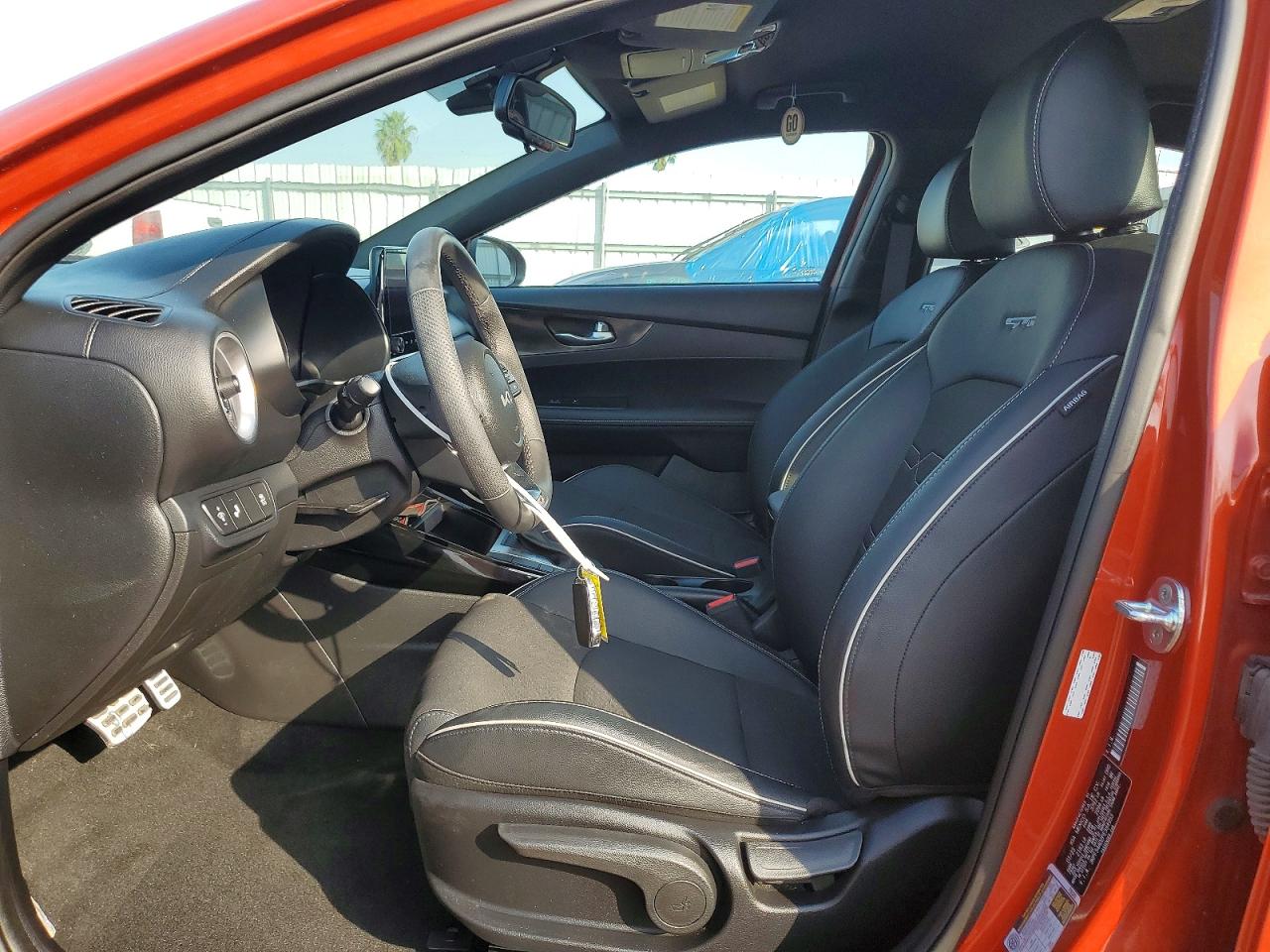 2023 KIA FORTE GT LINE photo 7