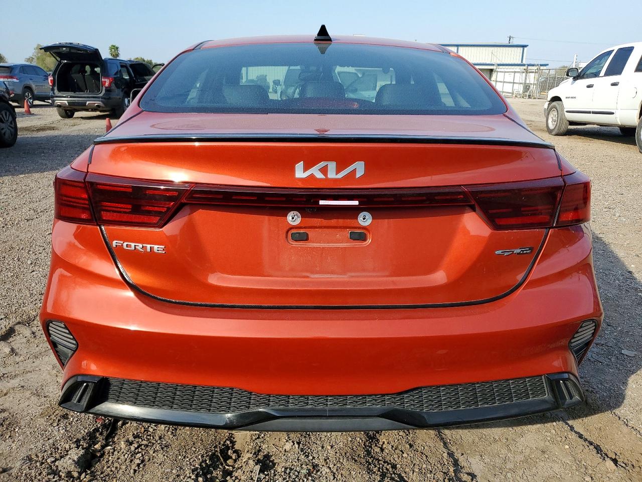 2023 KIA FORTE GT LINE photo 6
