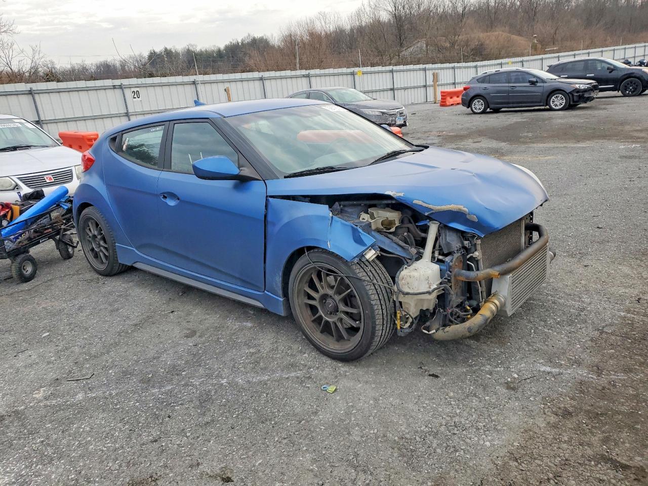 2016 HYUNDAI VELOSTER TURBO photo 7