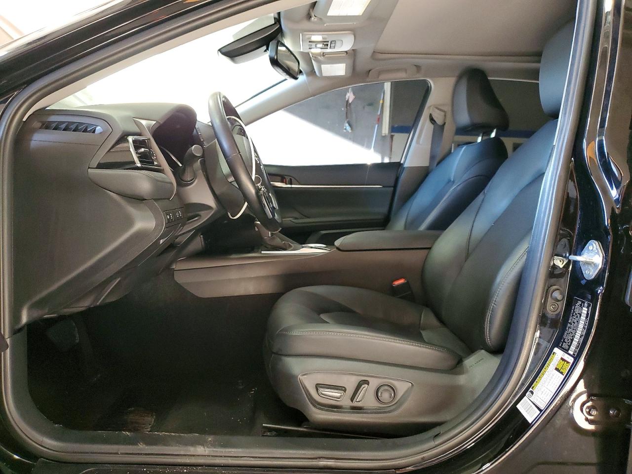2023 TOYOTA CAMRY photo 7
