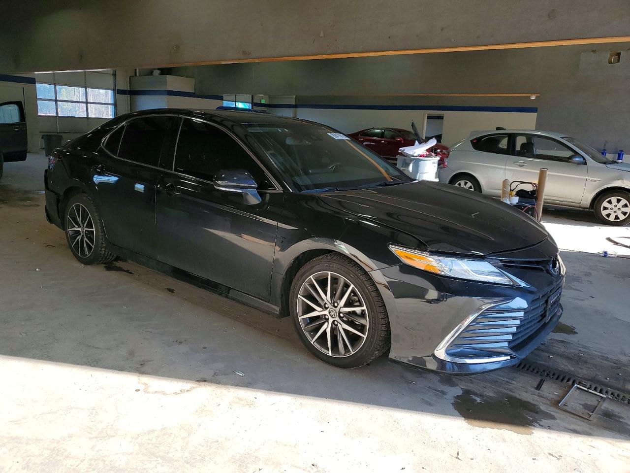 2023 TOYOTA CAMRY photo 4