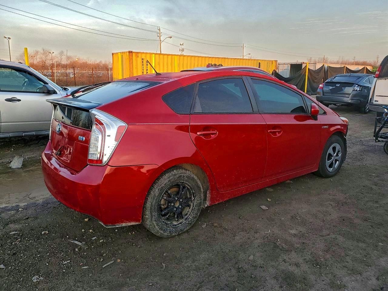 2013 TOYOTA PRIUS photo 3