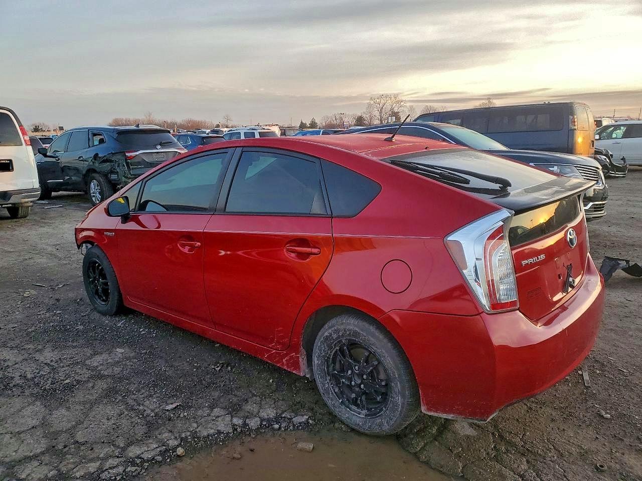 2013 TOYOTA PRIUS photo 2