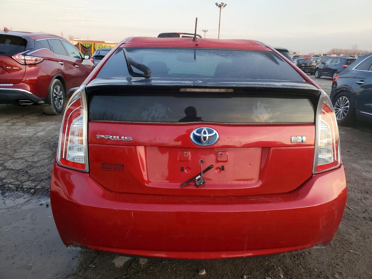 2013 TOYOTA PRIUS photo 6
