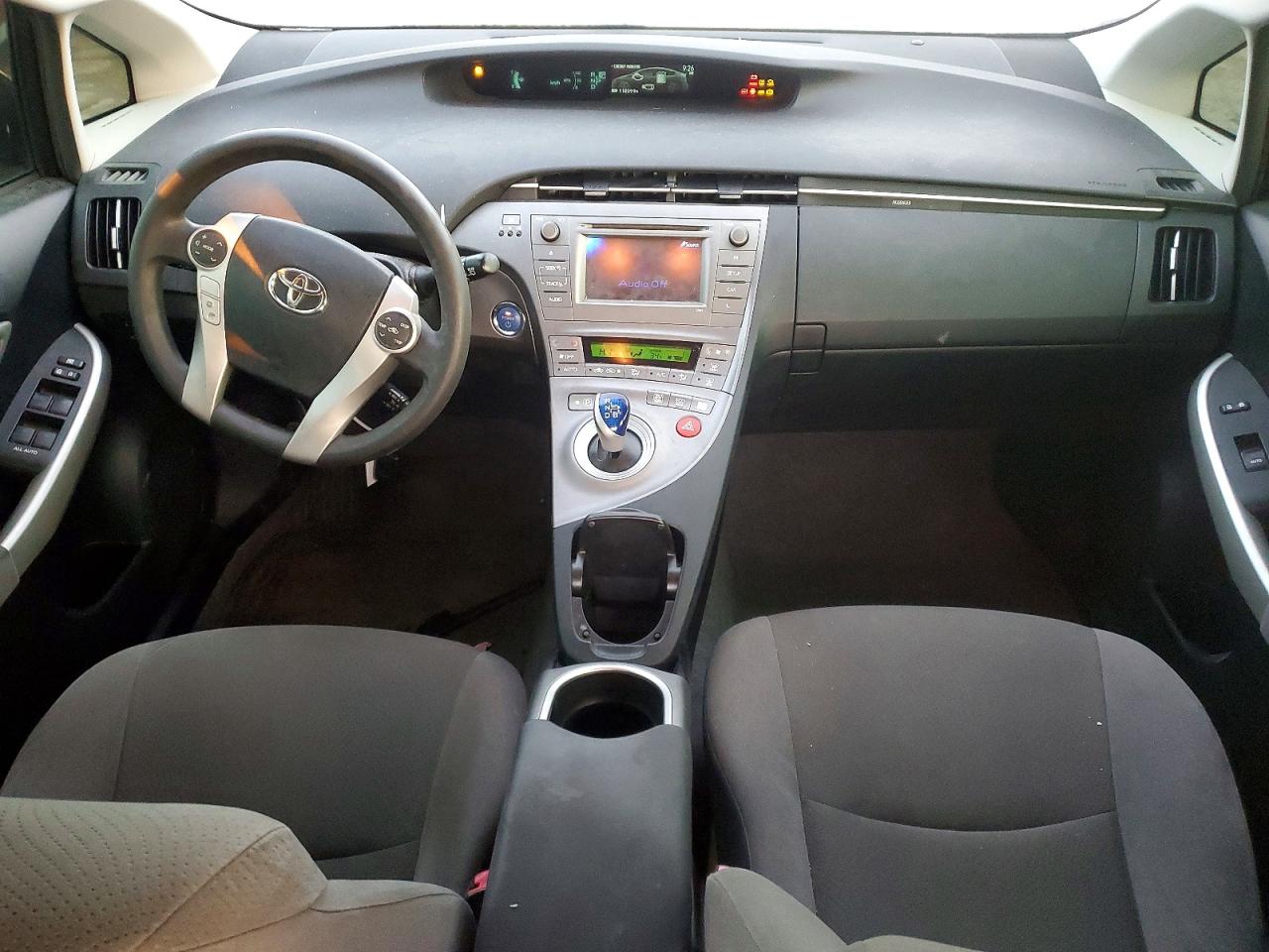 2013 TOYOTA PRIUS photo 8