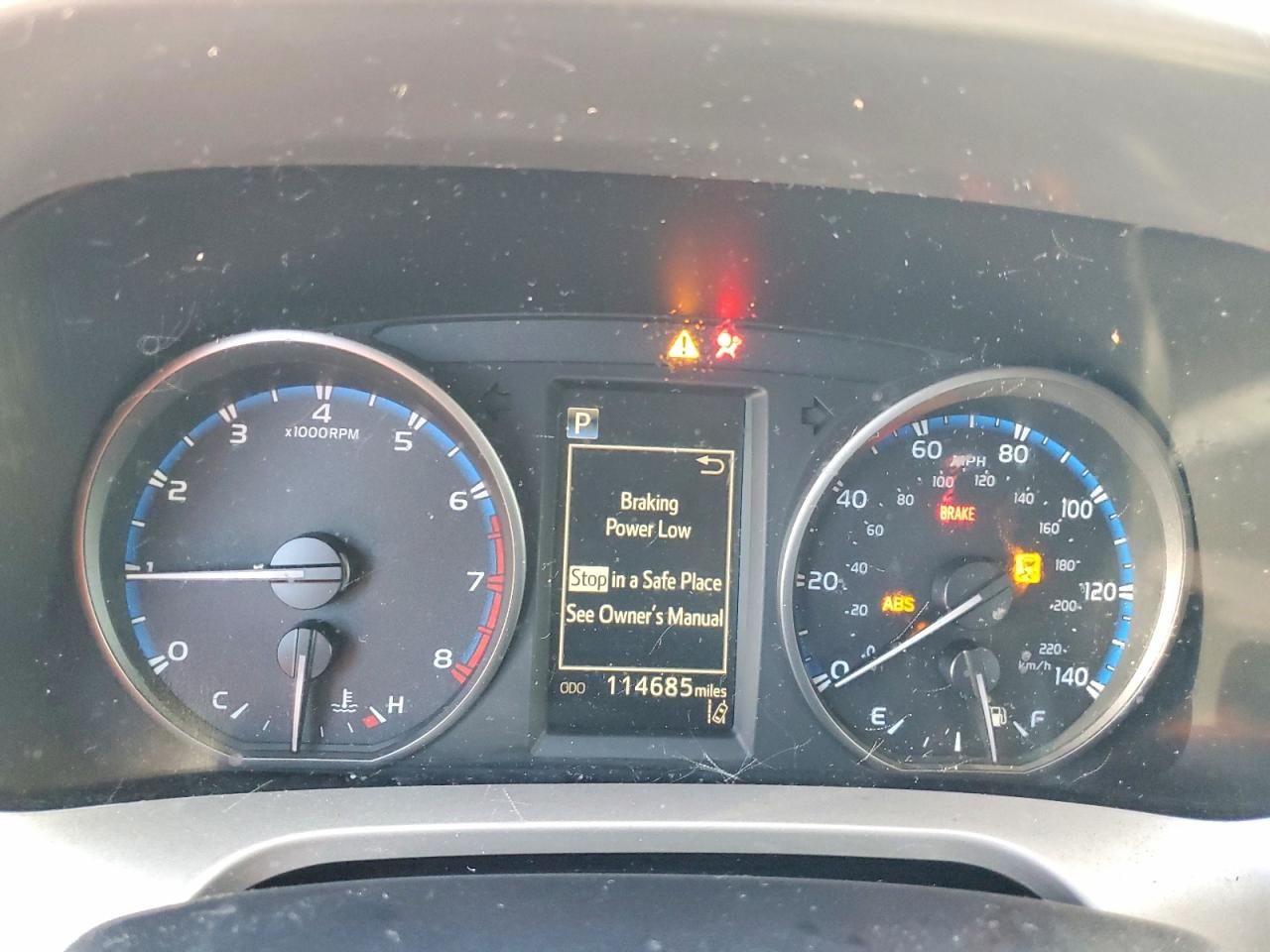 2018 TOYOTA RAV4 LE photo 9