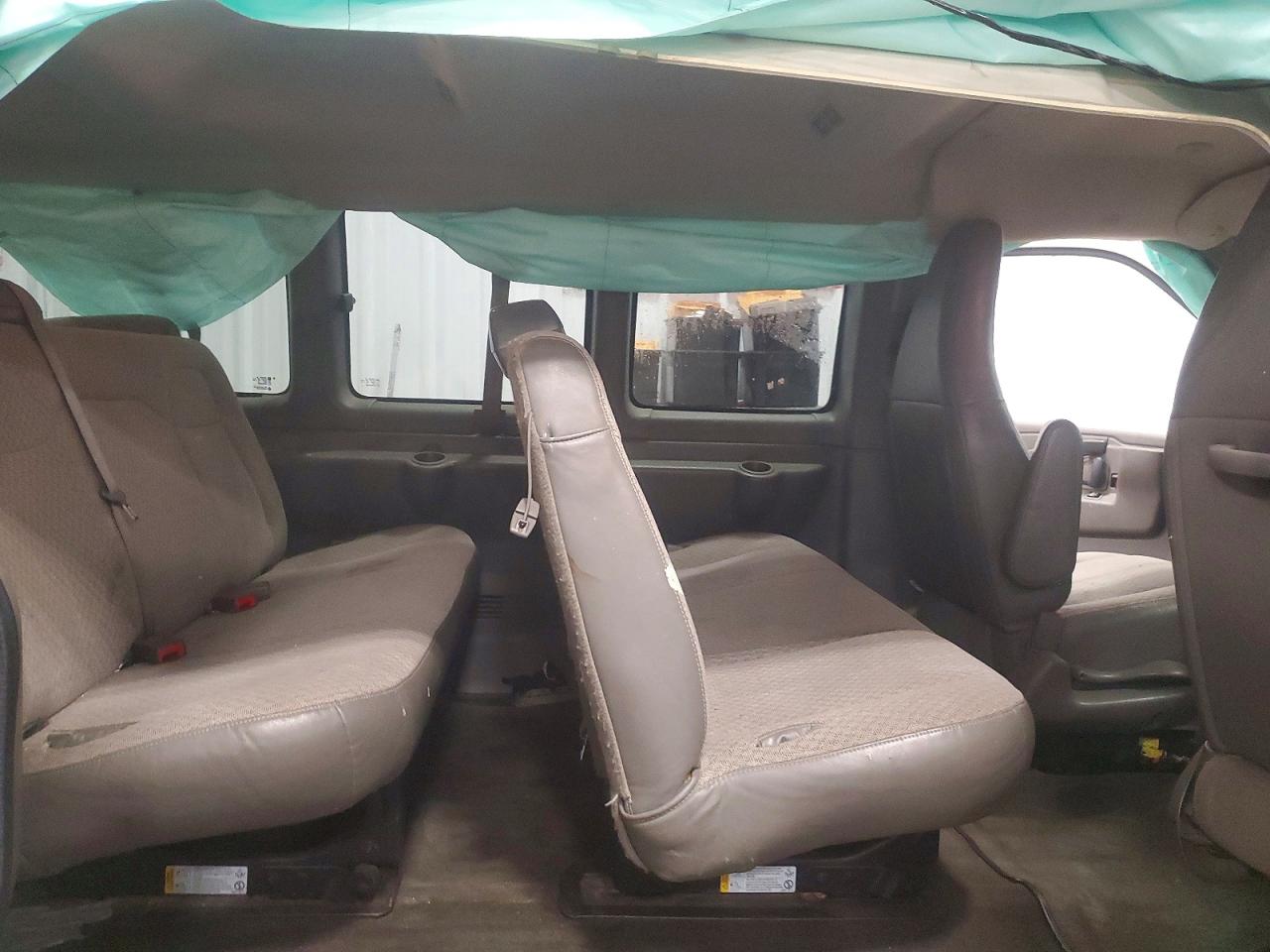 2017 CHEVROLET EXPRESS G3500 LT photo 11