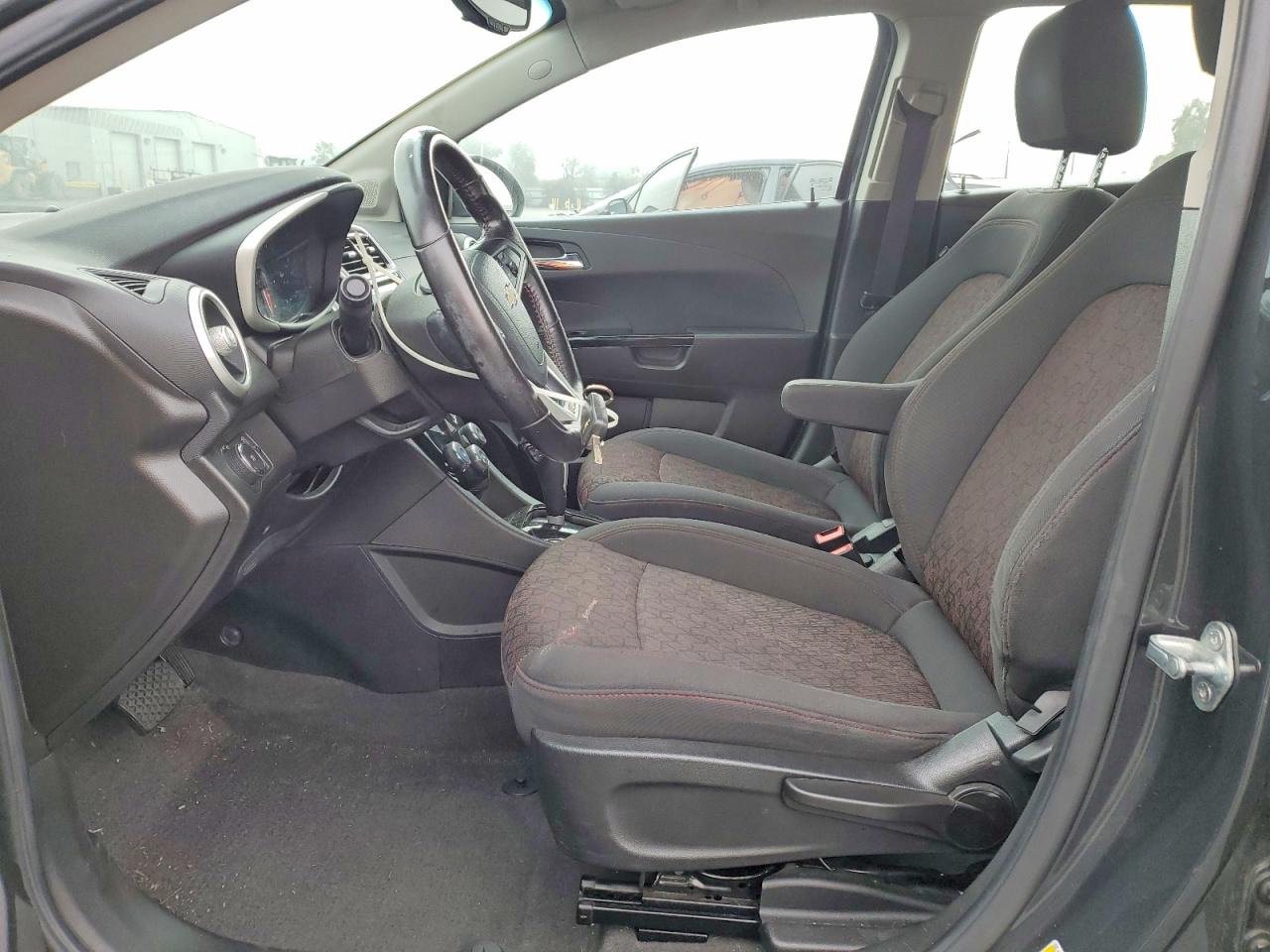 2017 CHEVROLET SONIC LT photo 7