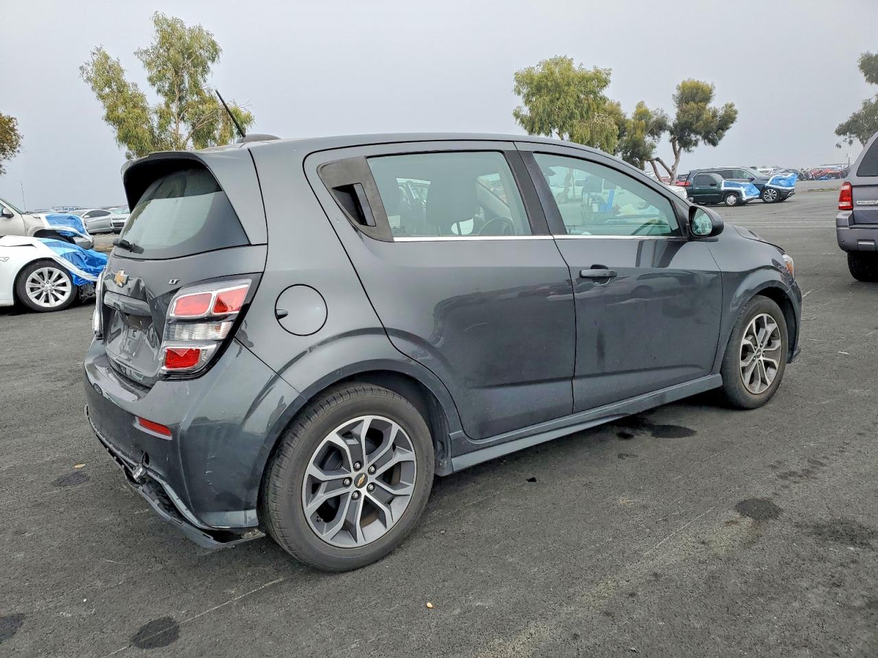2017 CHEVROLET SONIC LT photo 3