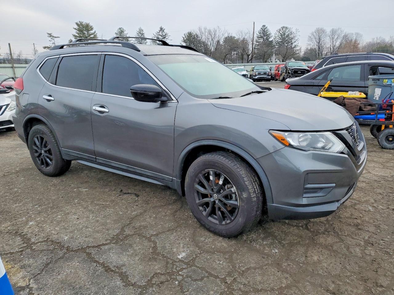2018 NISSAN ROGUE S photo 4