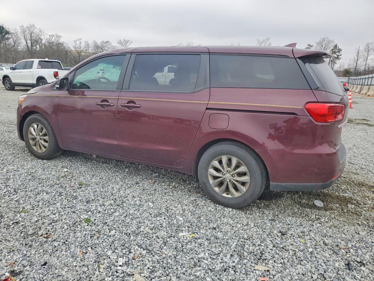 2019 KIA SEDONA LX photo 2