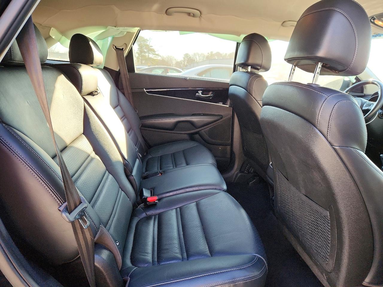 2017 KIA SORENTO EX photo 19