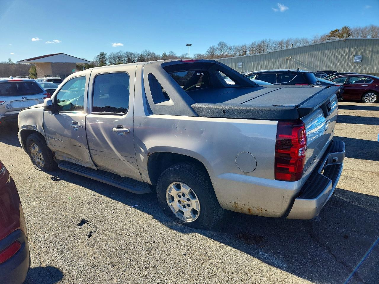 2009 CHEVROLET AVALANCHE K1500 LT photo 2