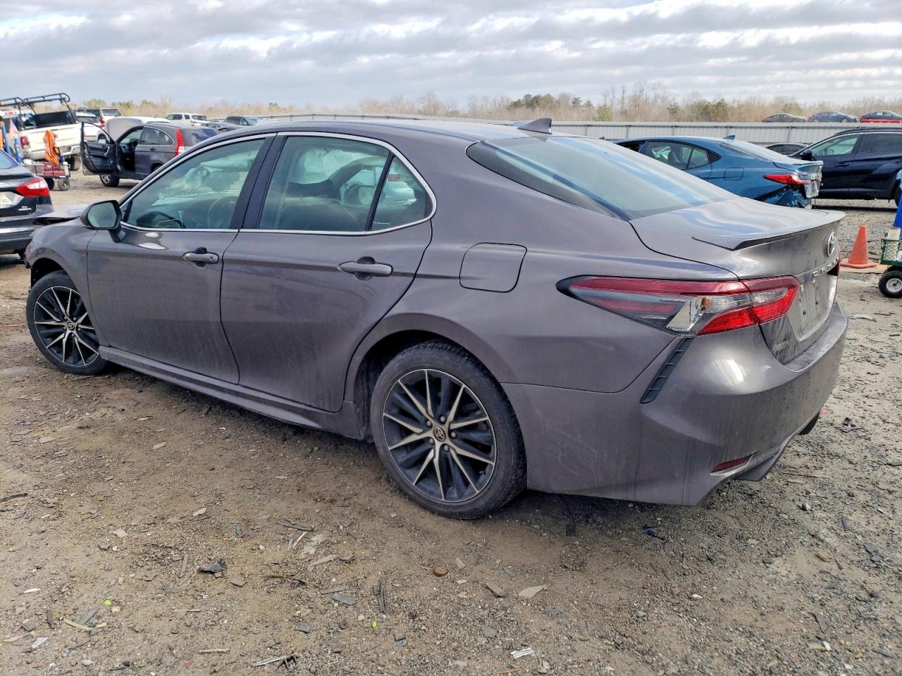 2023 TOYOTA CAMRY SE NIGHT SHADE photo 3