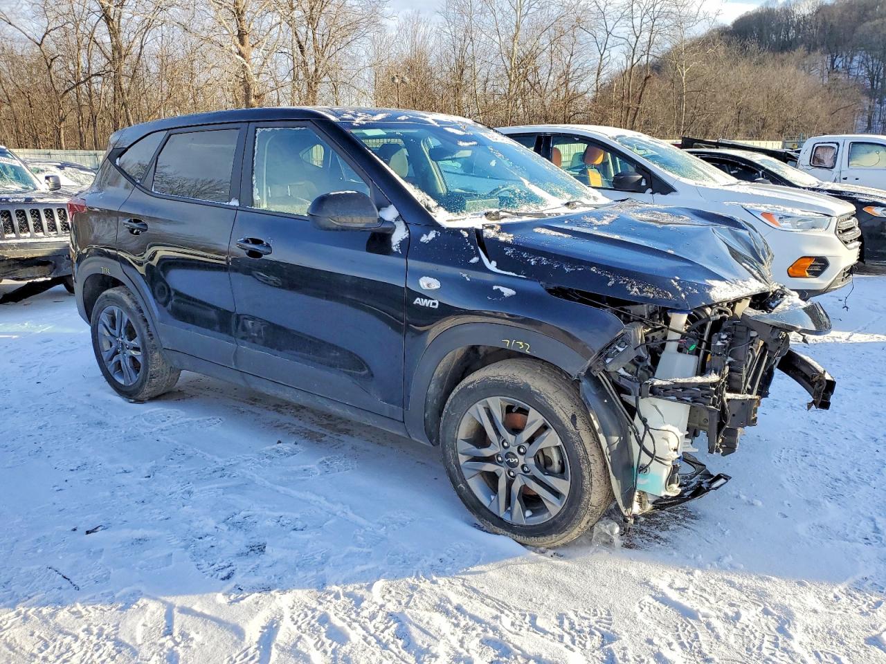 2023 KIA SELTOS LX photo 4