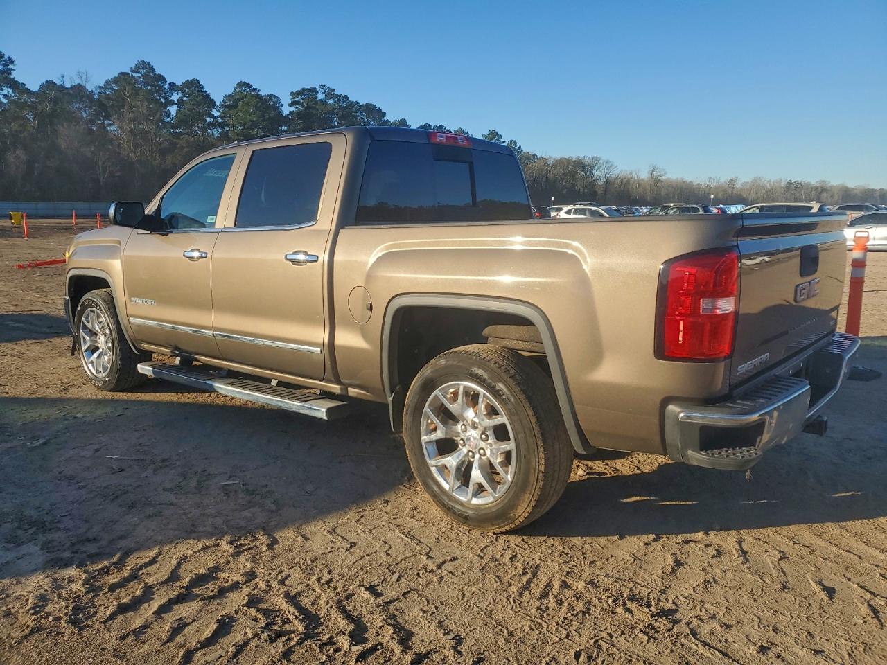2015 GMC SIERRA C1500 SLT photo 3