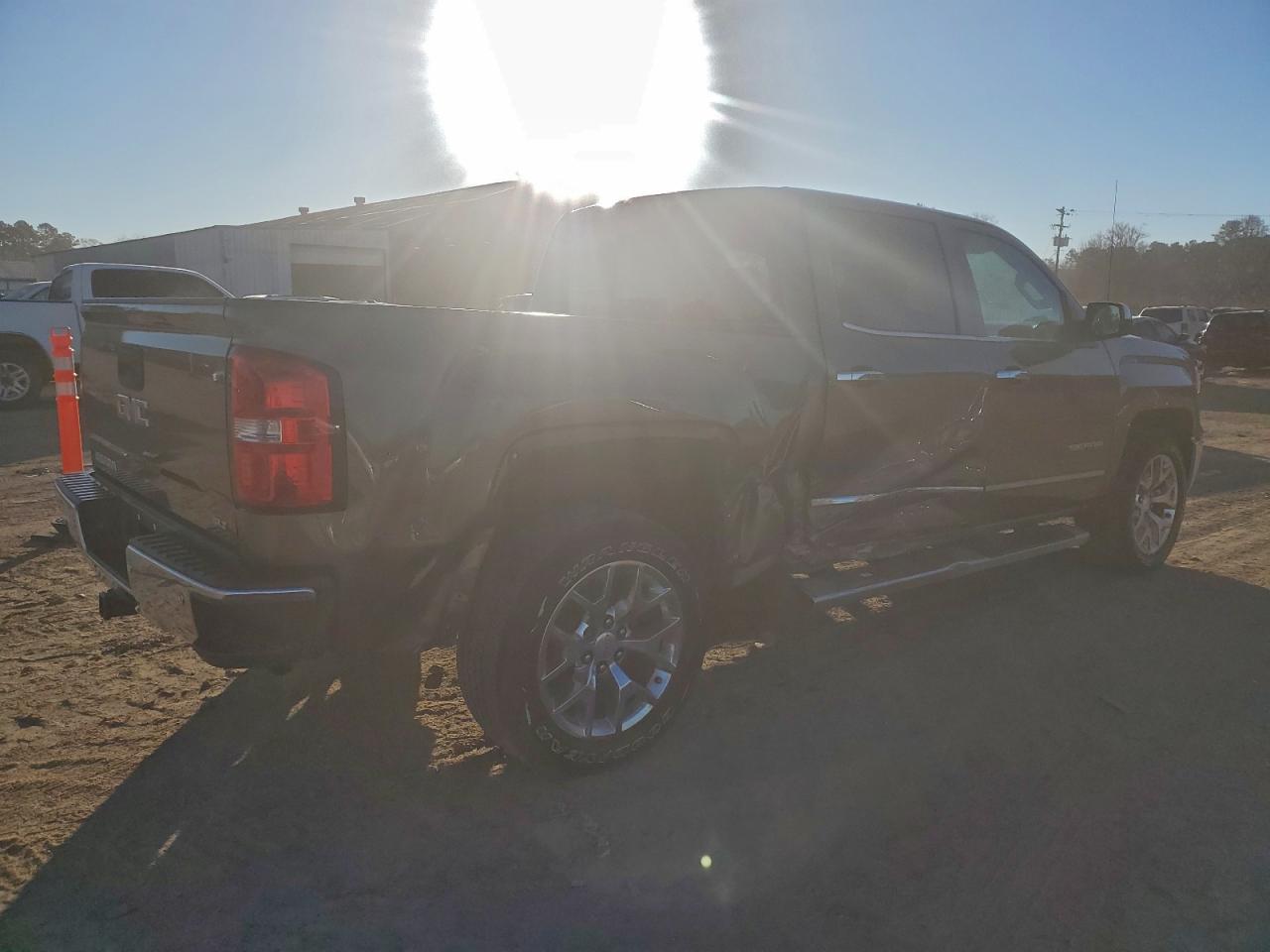2015 GMC SIERRA C1500 SLT photo 5