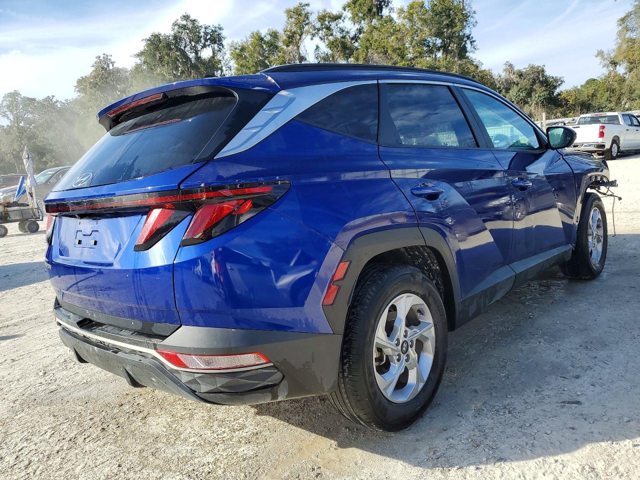 2024 HYUNDAI TUCSON SEL photo 3