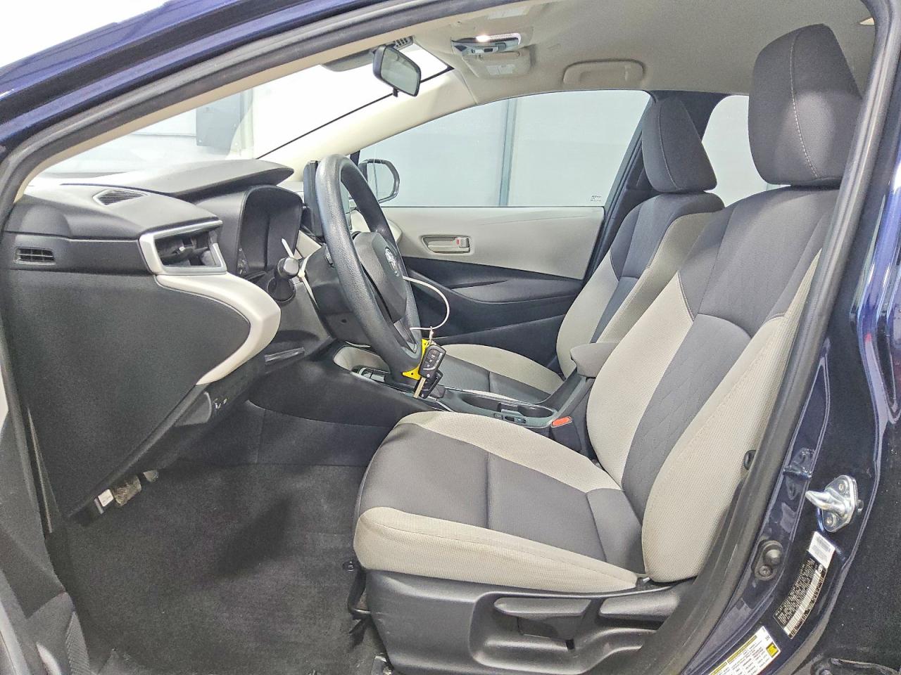 2024 TOYOTA COROLLA LE photo 7