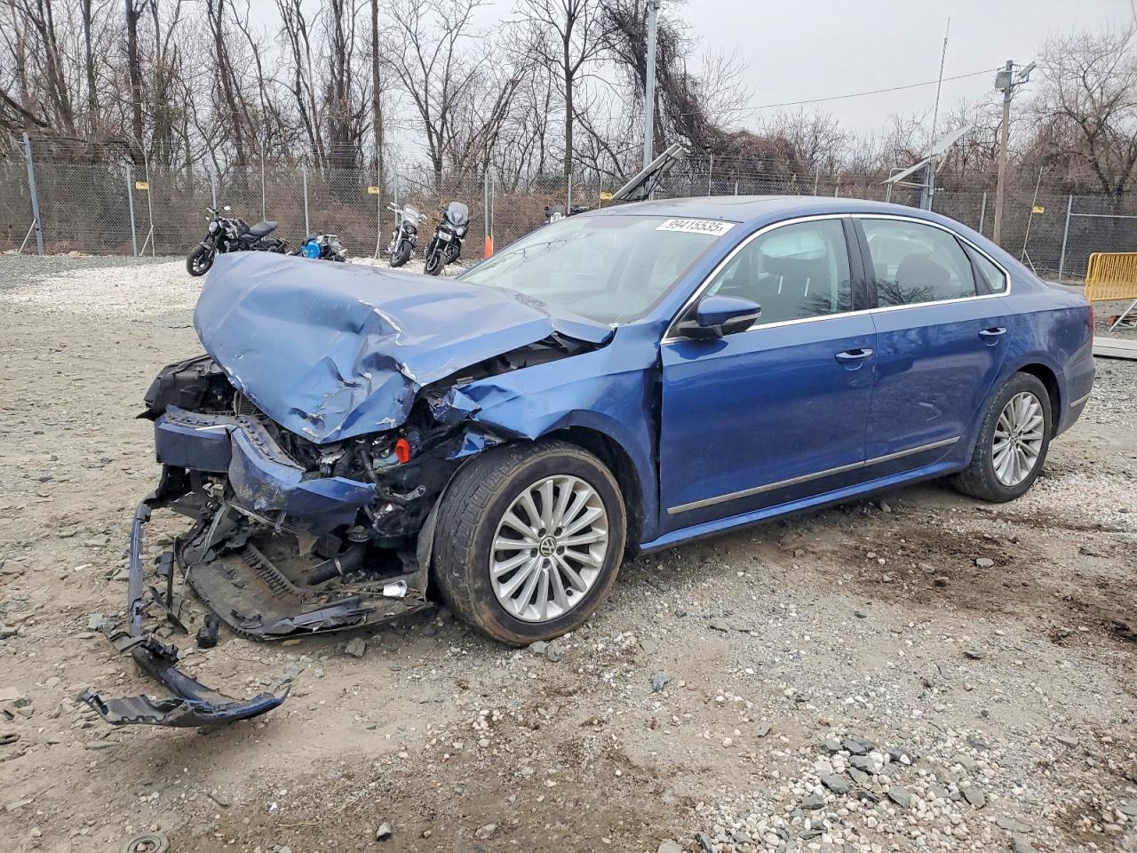 2017 VOLKSWAGEN PASSAT