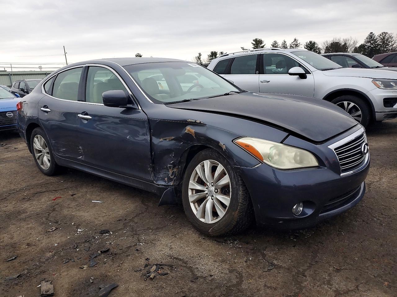 2011 INFINITI M37 X photo 7