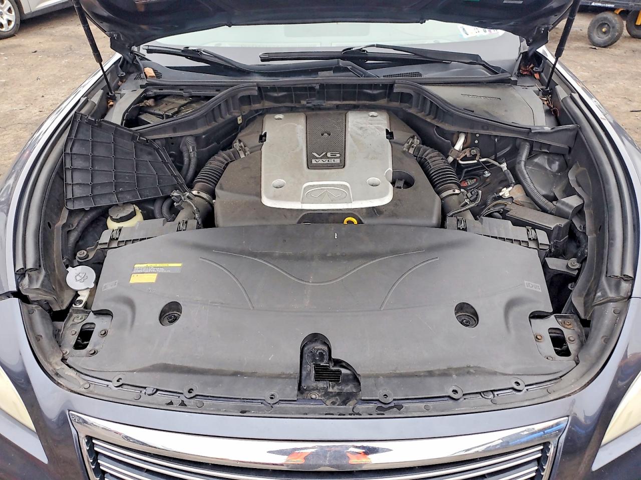 2011 INFINITI M37 X photo 21