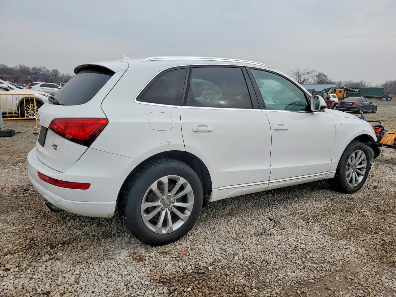 2013 AUDI Q5 PREMIUM PLUS photo 3