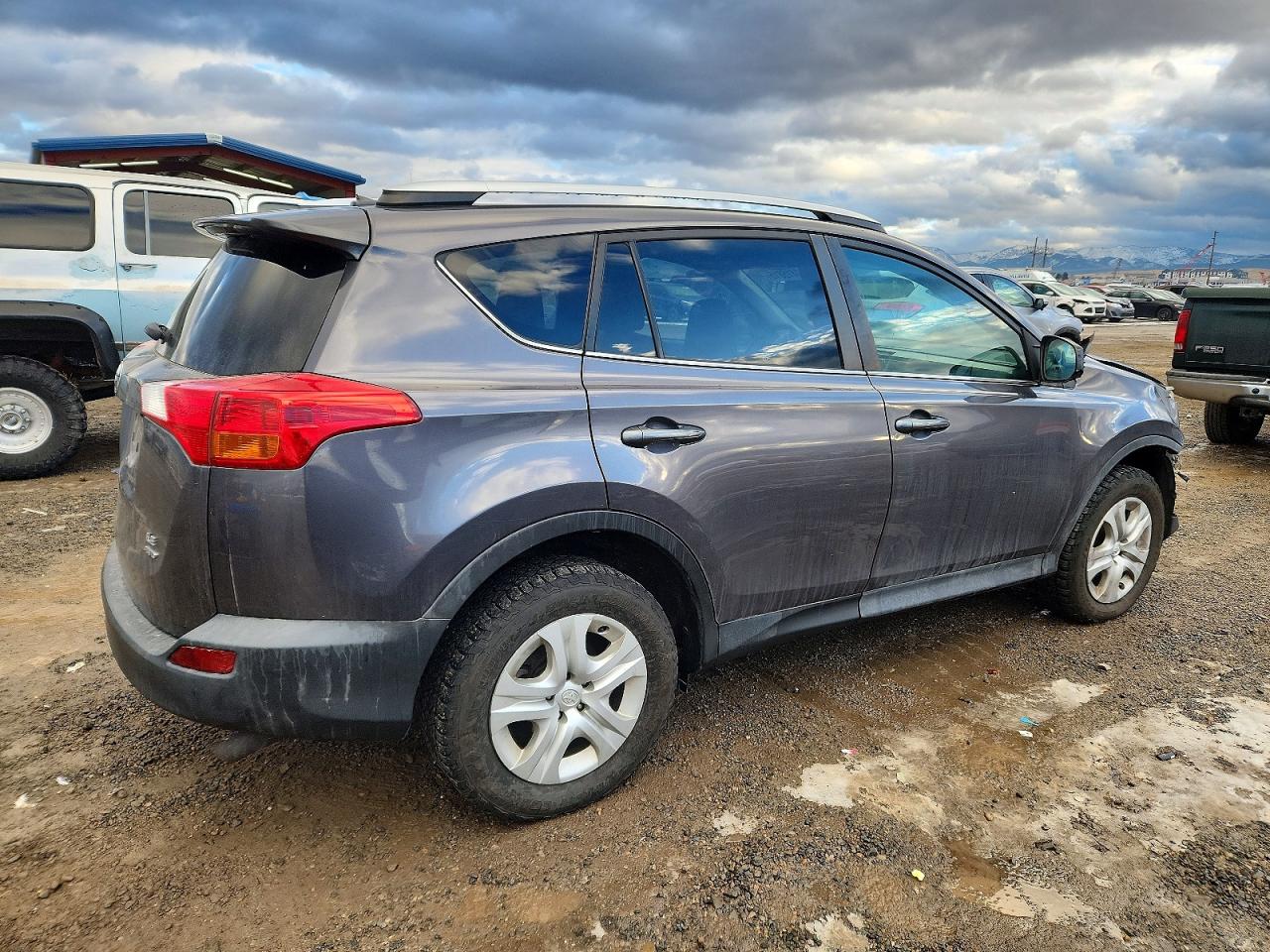 2014 TOYOTA RAV4 LE photo 3