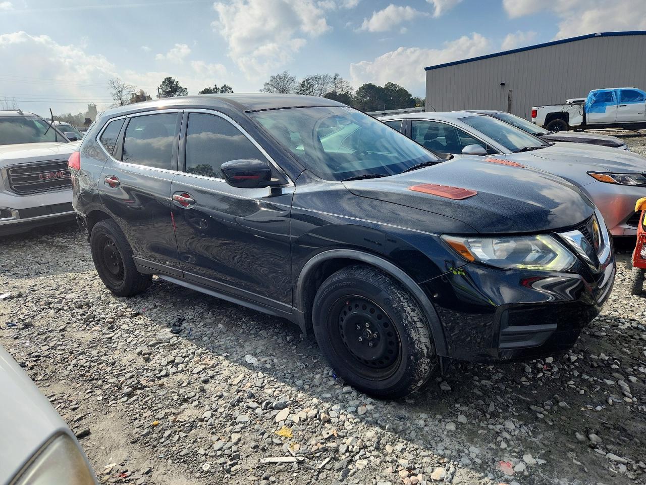 2017 NISSAN ROGUE S photo 4