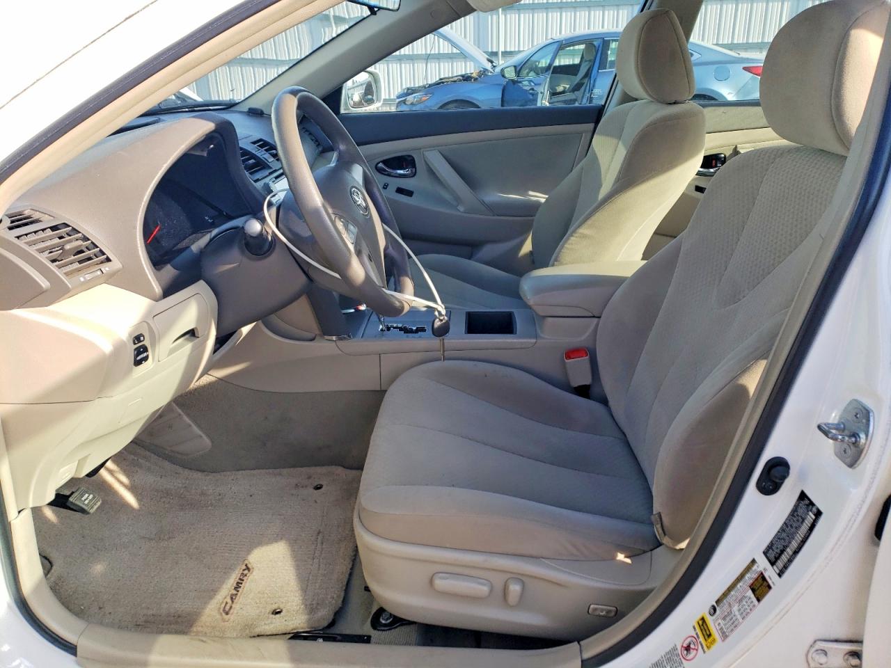 2009 TOYOTA CAMRY BASE photo 7