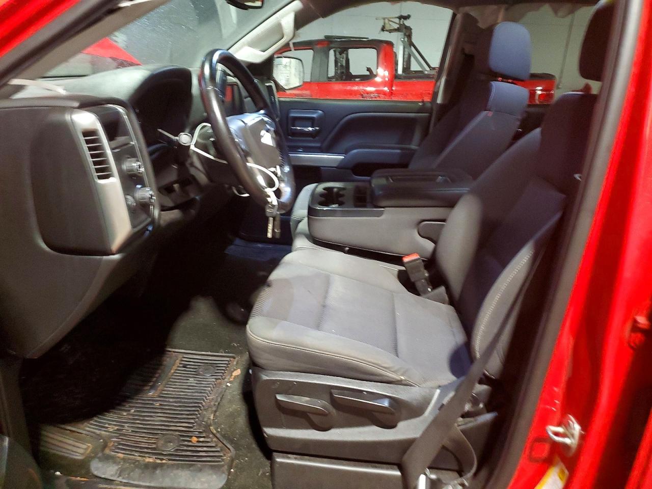 2018 CHEVROLET SILVERADO K1500 LT photo 7