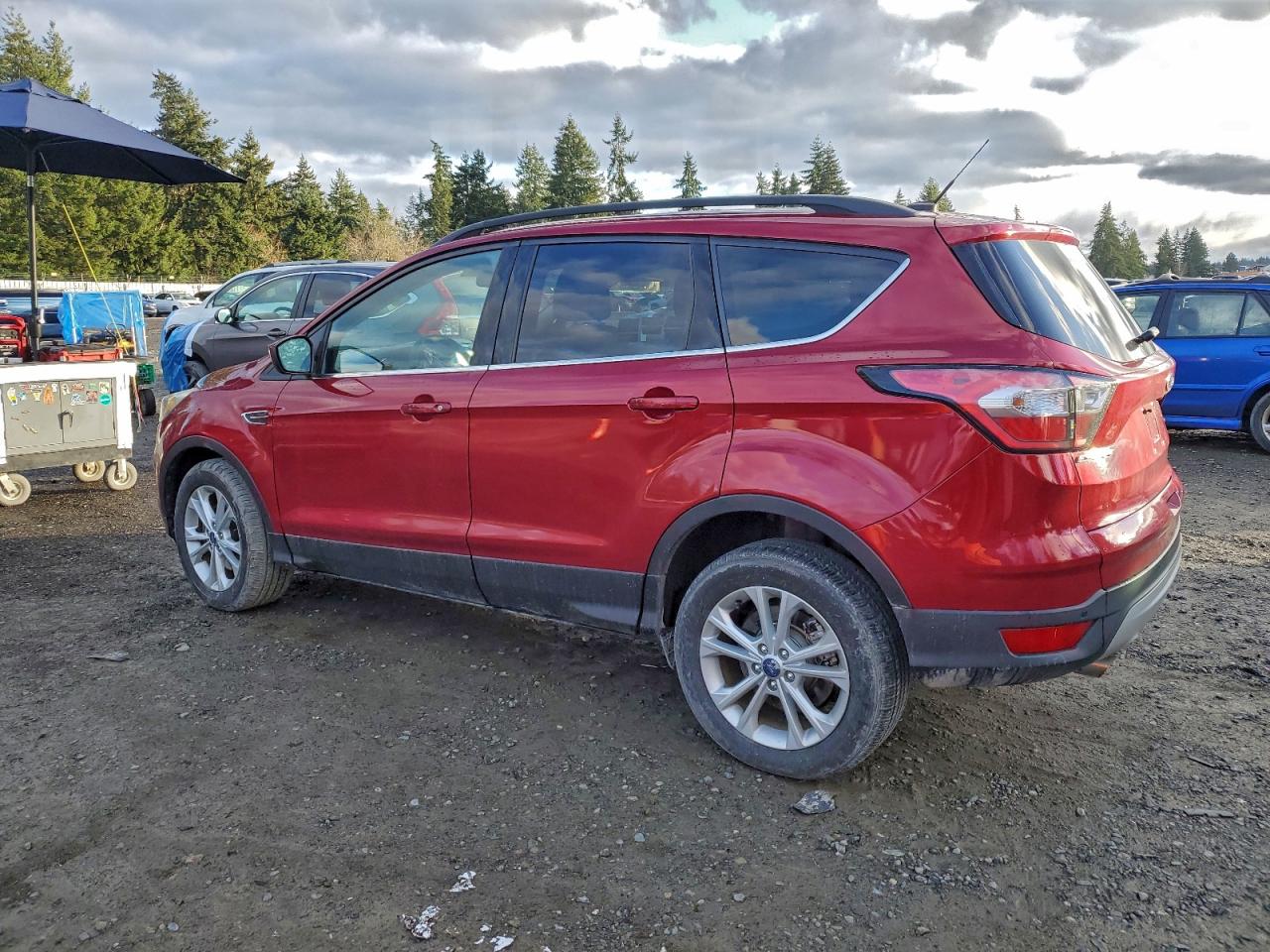 2017 FORD ESCAPE SE photo 2