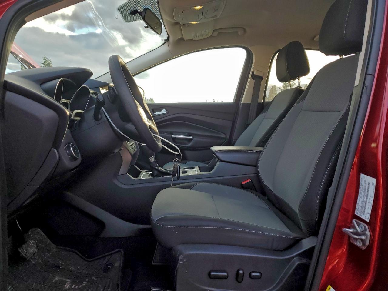 2017 FORD ESCAPE SE photo 7