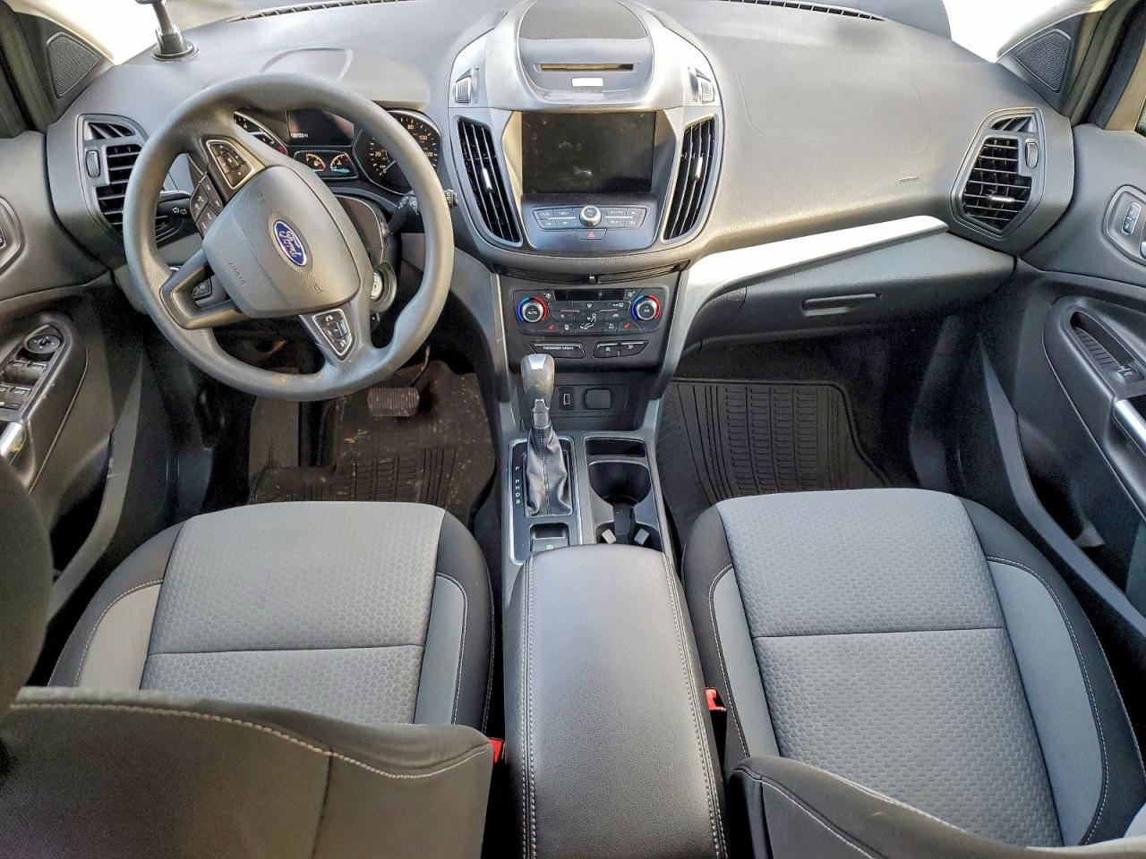 2017 FORD ESCAPE SE photo 8