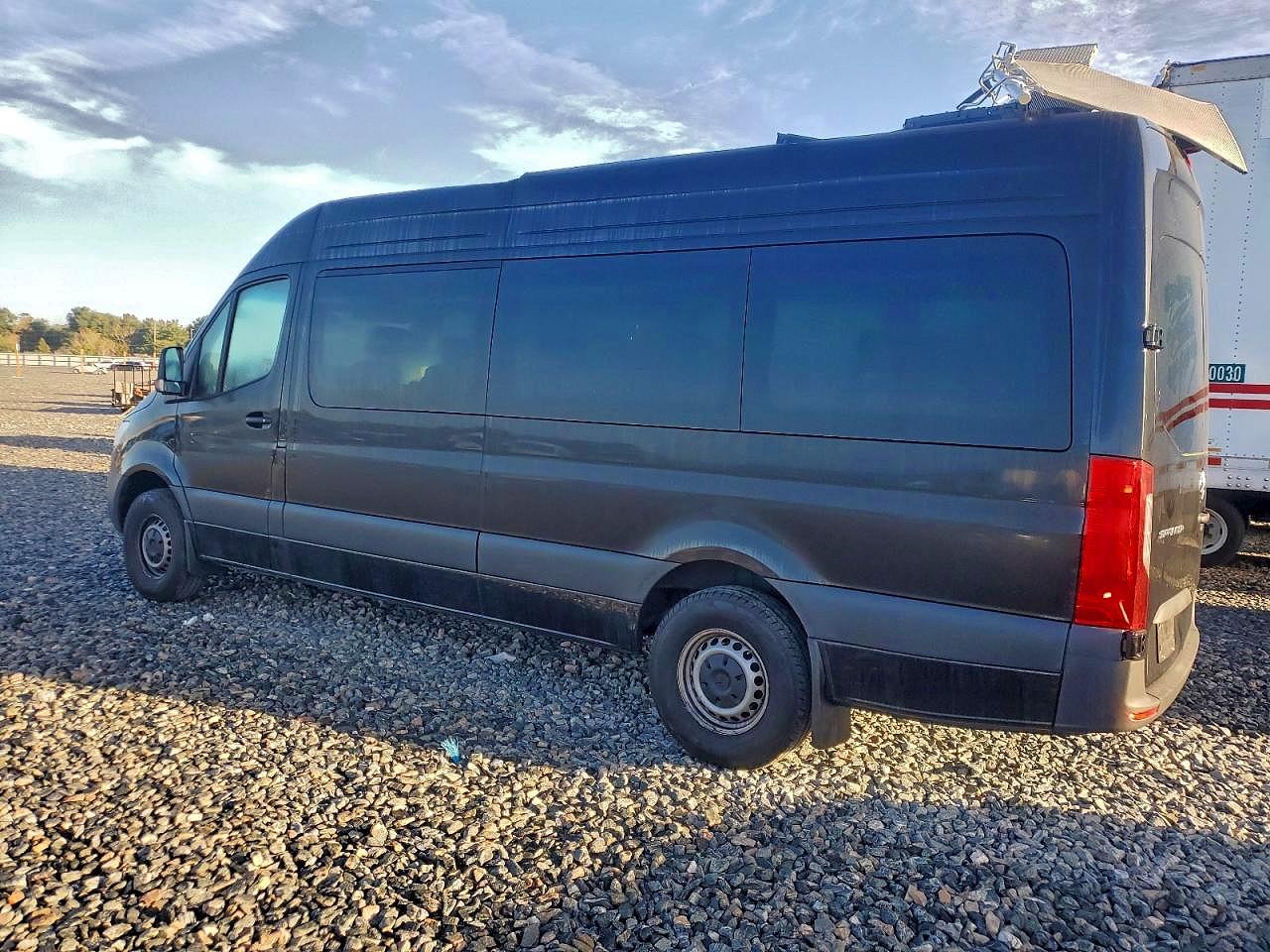 2025 MERCEDES-BENZ SPRINTER 2500 photo 2