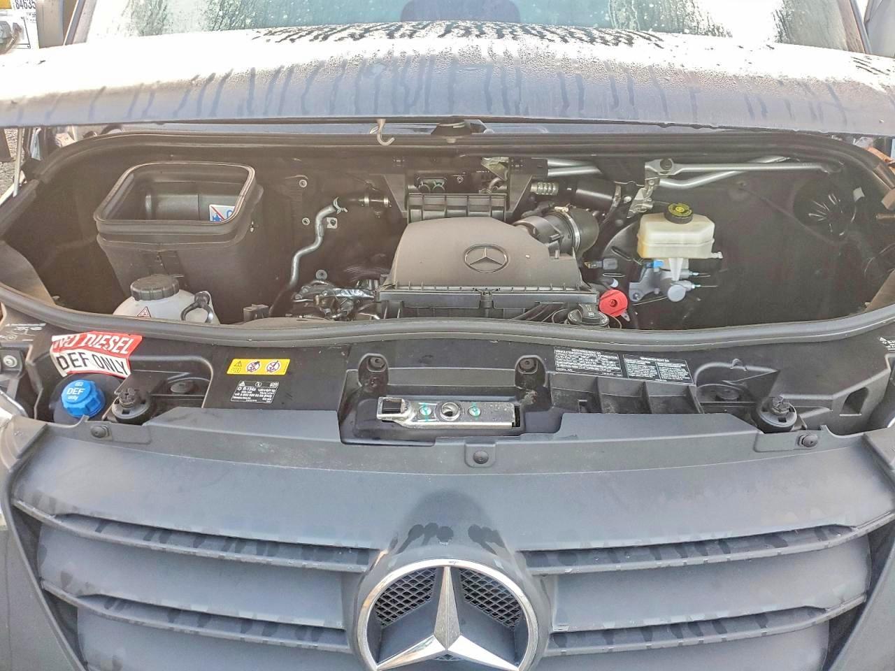 2025 MERCEDES-BENZ SPRINTER 2500 photo 12