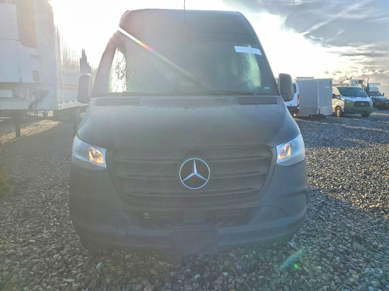 2025 MERCEDES-BENZ SPRINTER 2500 photo 5