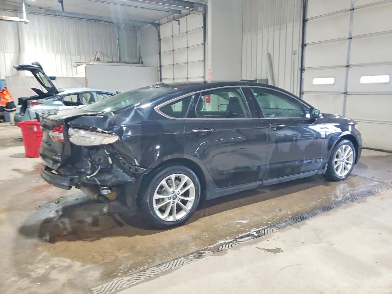 2019 FORD FUSION TITANIUM photo 3