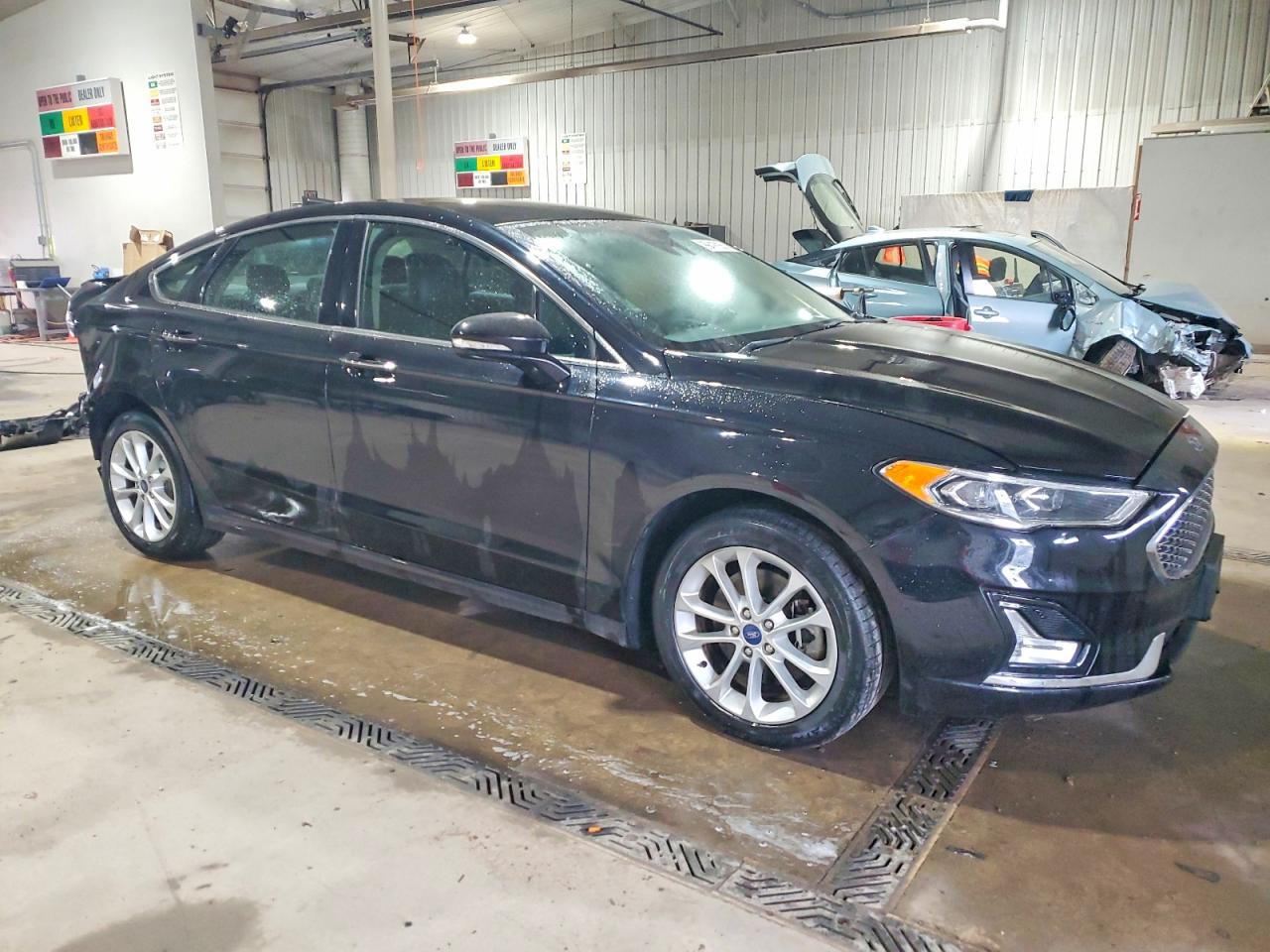 2019 FORD FUSION TITANIUM photo 4