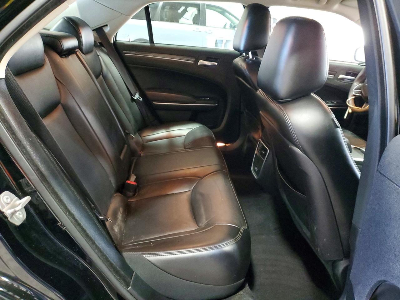 2022 CHRYSLER 300 TOURING L photo 10