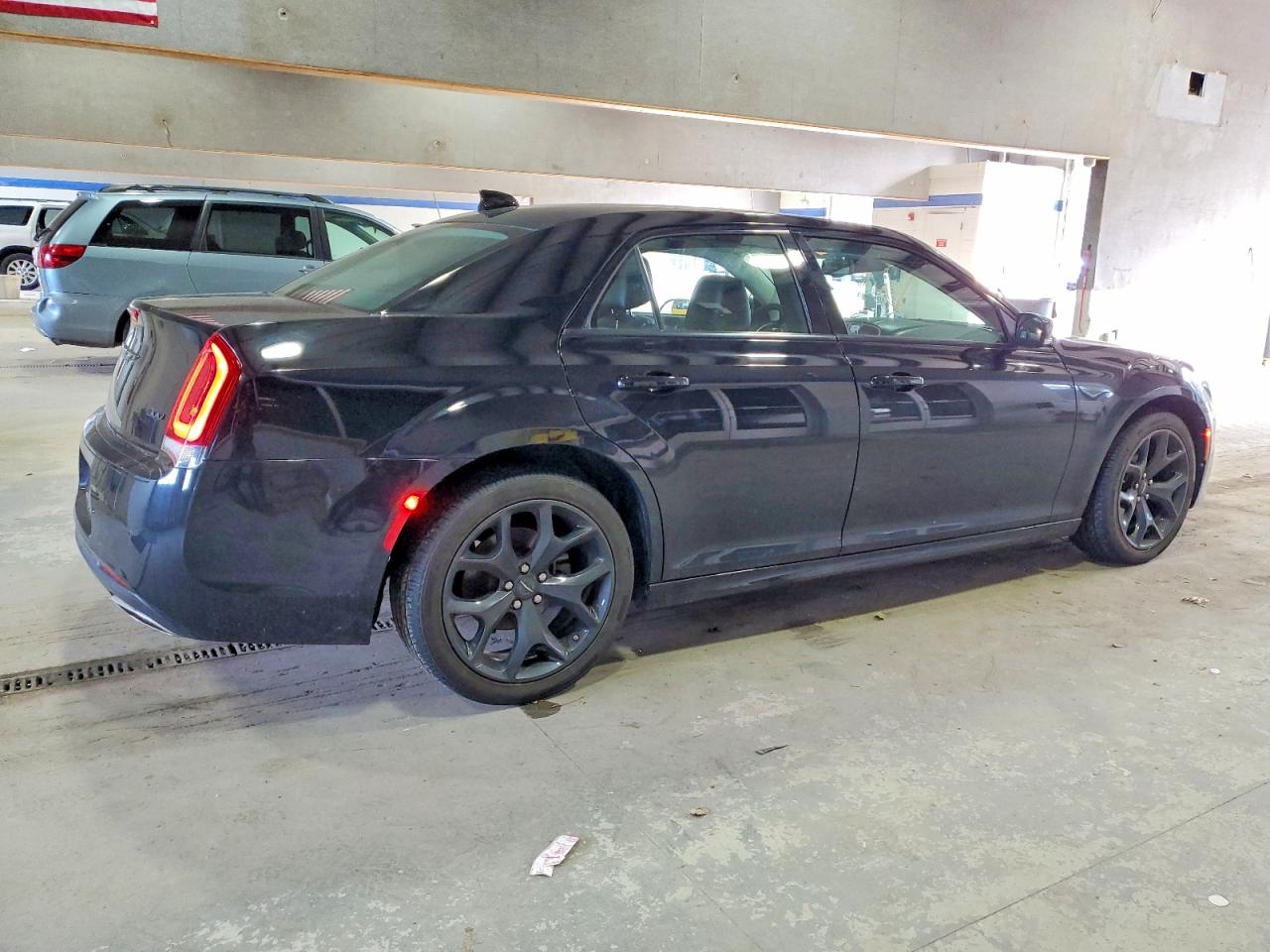 2022 CHRYSLER 300 TOURING L photo 3
