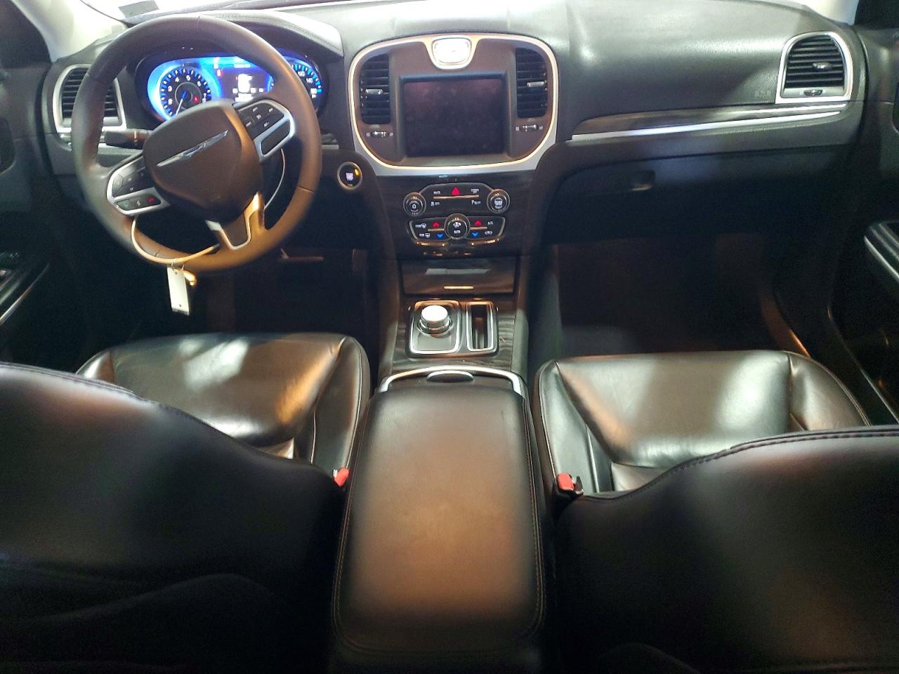 2022 CHRYSLER 300 TOURING L photo 8