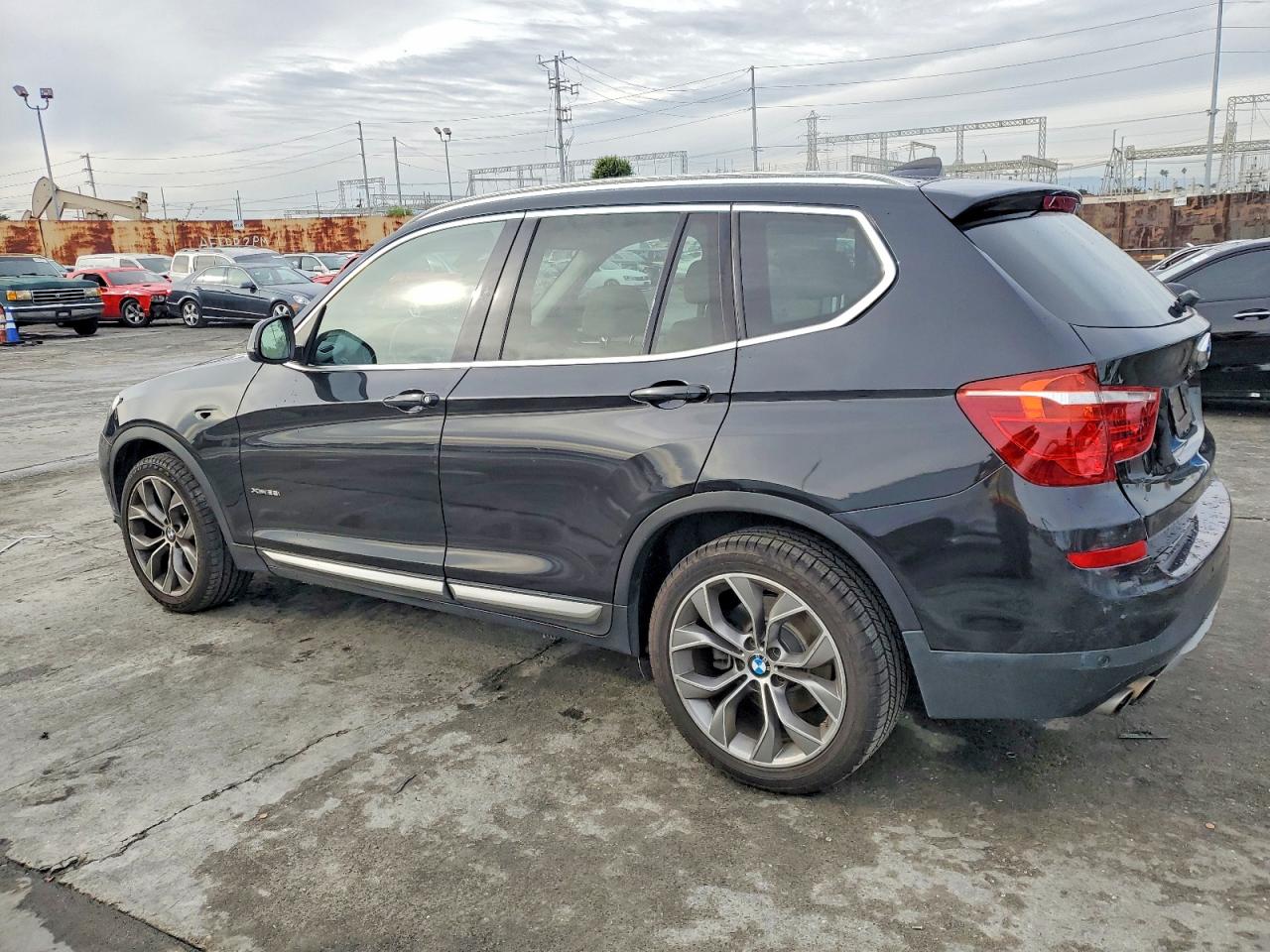 2015 BMW X3 XDRIVE28I photo 2