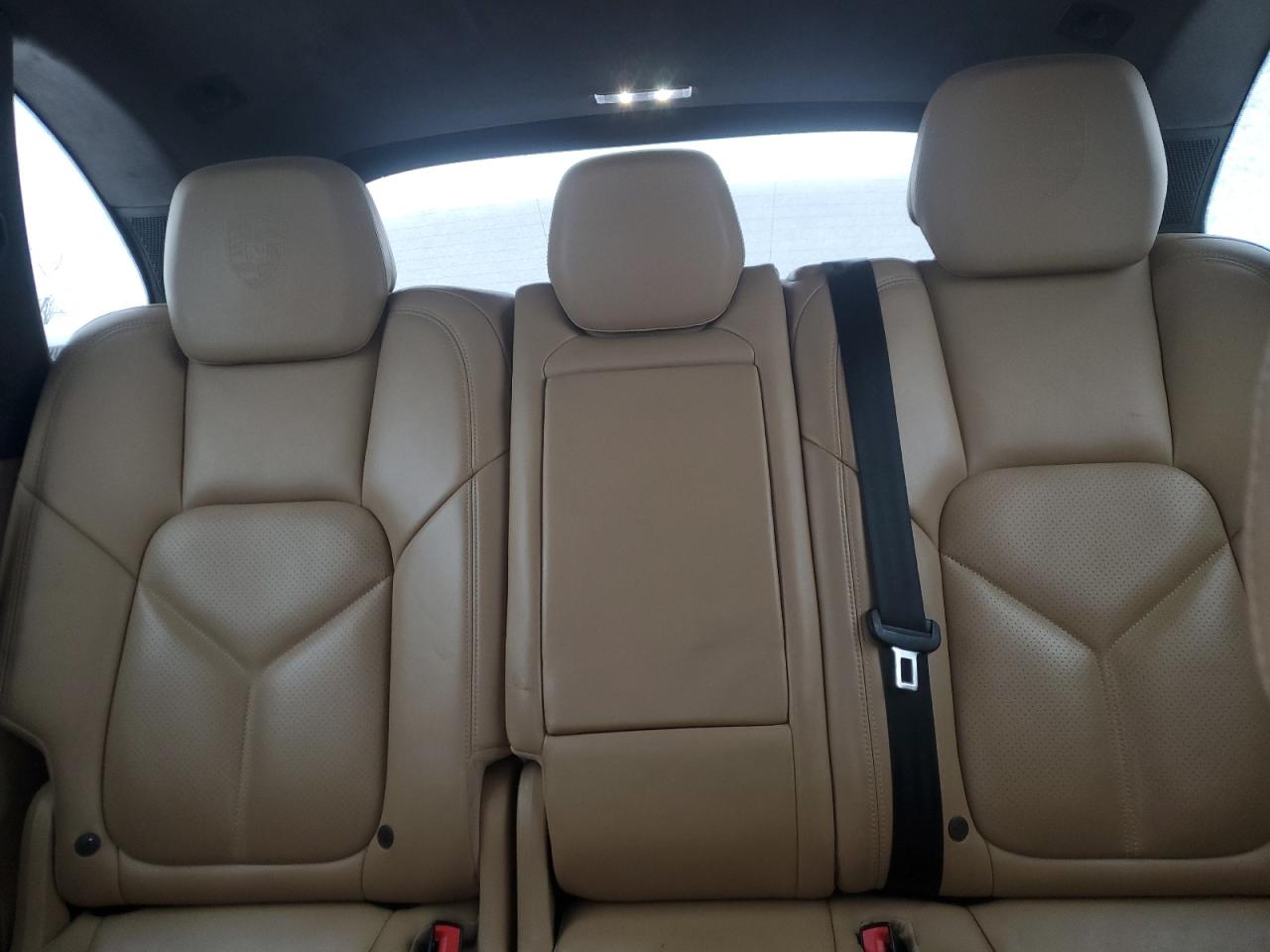 2017 PORSCHE CAYENNE photo 10