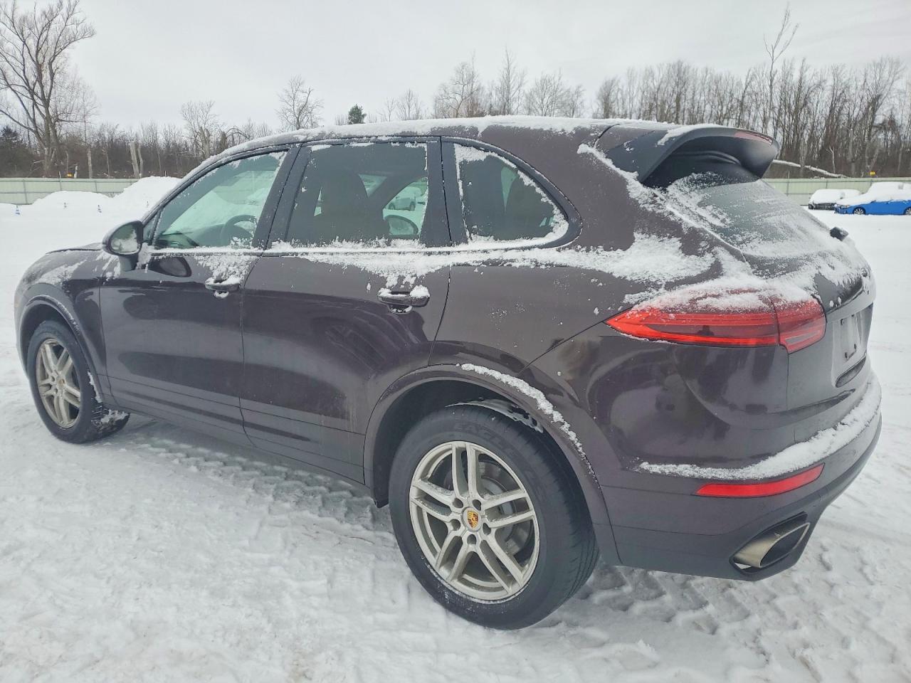 2017 PORSCHE CAYENNE photo 2