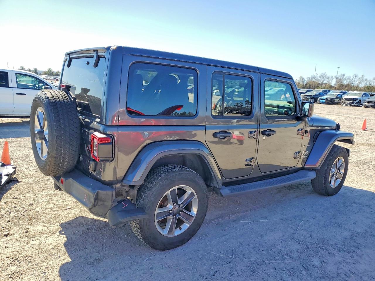 2019 JEEP WRANGLER UNLIMITED SAHARA photo 3