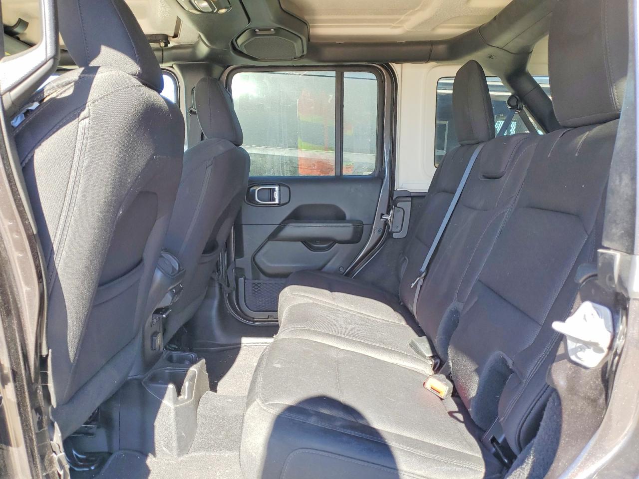 2019 JEEP WRANGLER UNLIMITED SAHARA photo 11